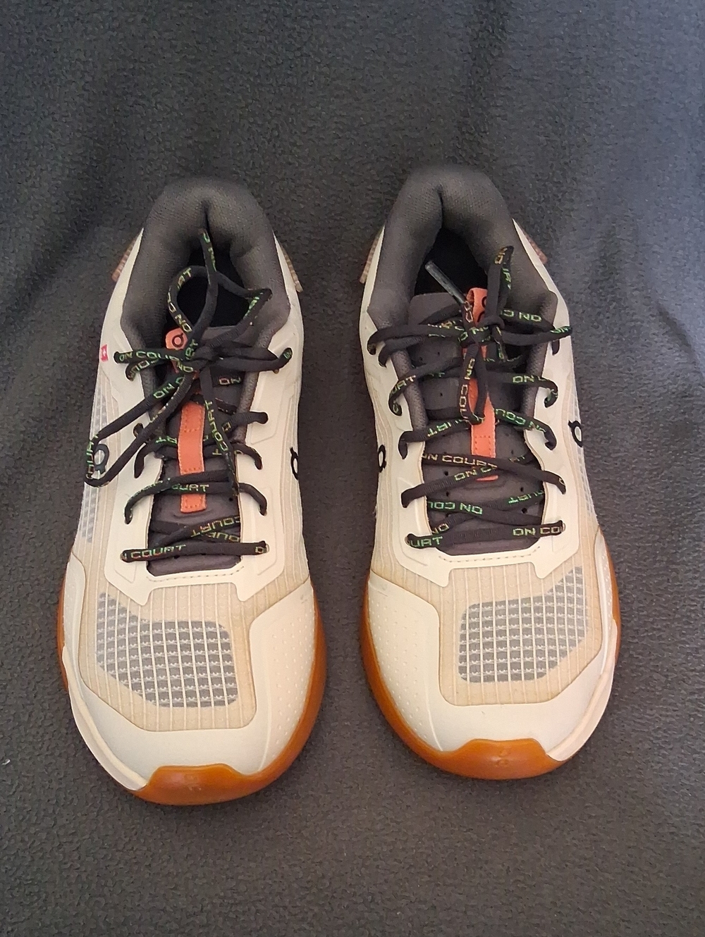 On The Roger Advantage Z5 Cream/Almond